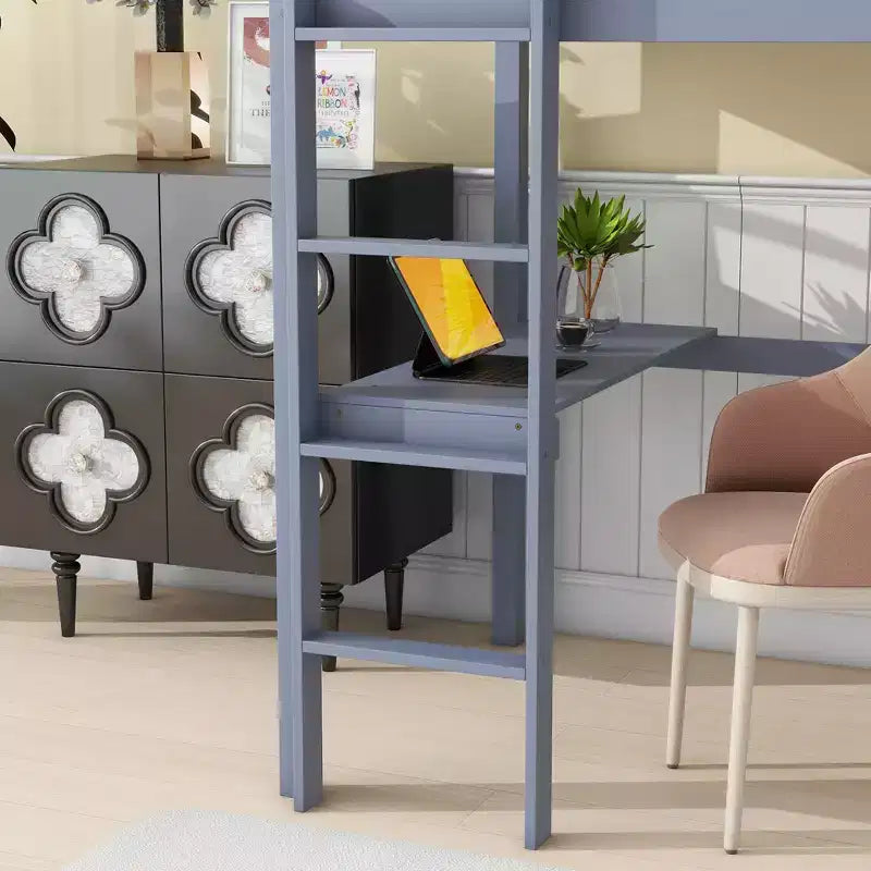 Letto a soppalco in legno di gomma matrimoniale con scaletta, sponde di sicurezza e scrivania integrata, 78,6"L x 41,4"W