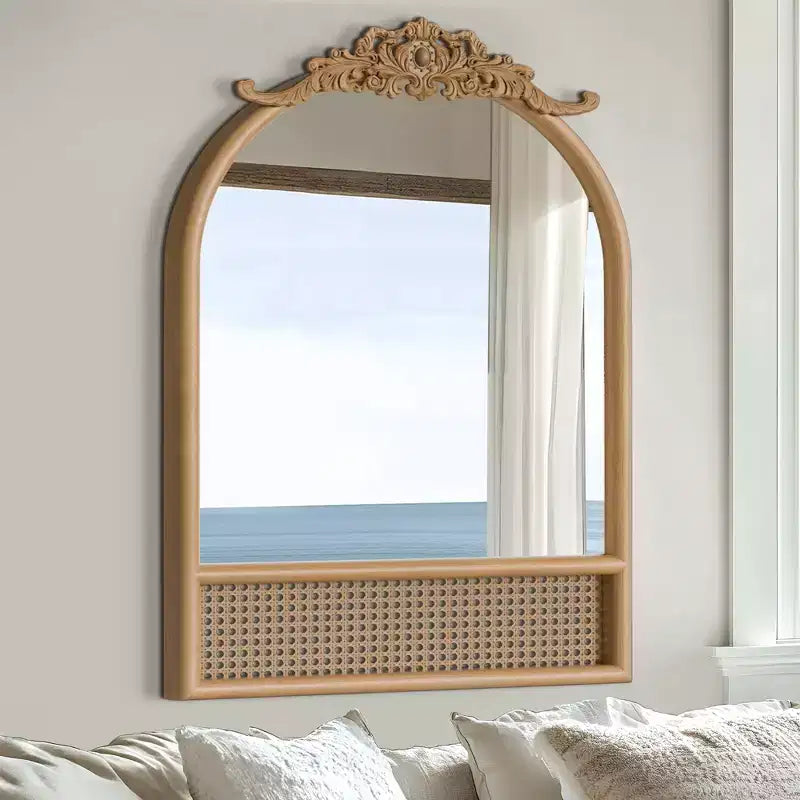 Specchio da parete ad arco con cornice in legno e rattan