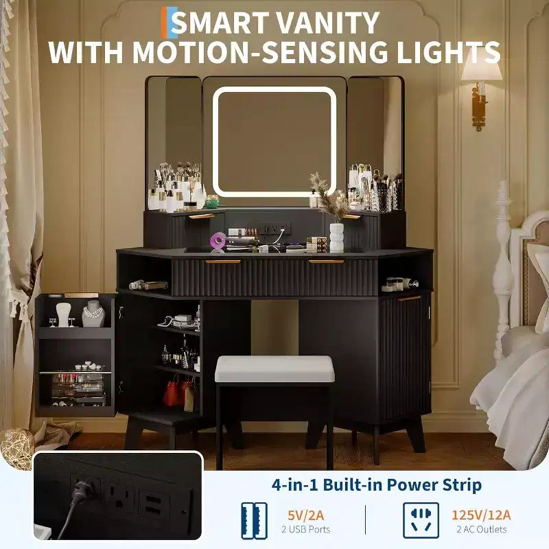 Scrivania ad angolo per trucco con specchio triplo HD e piano in vetro trasparente, design scanalato, moderno