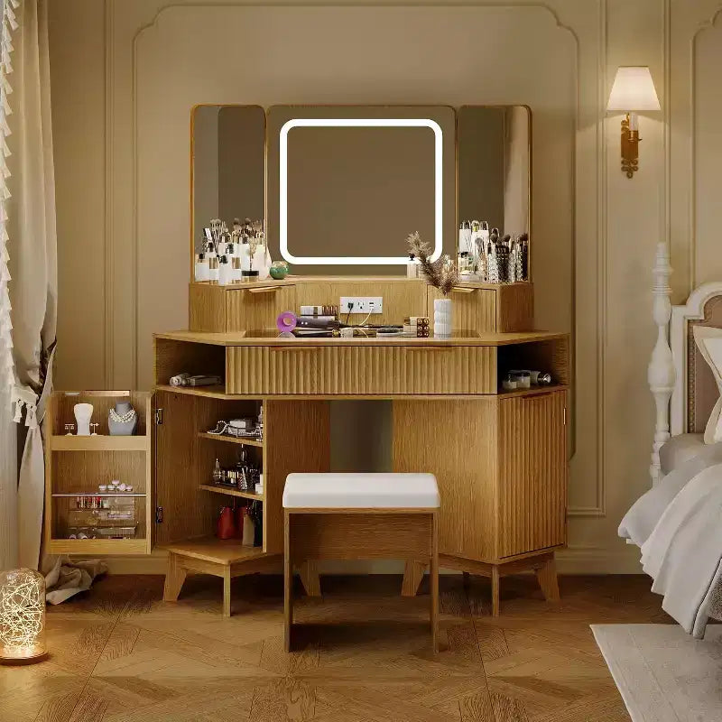 Scrivania ad angolo per trucco con specchio triplo HD e piano in vetro trasparente, design scanalato, moderno