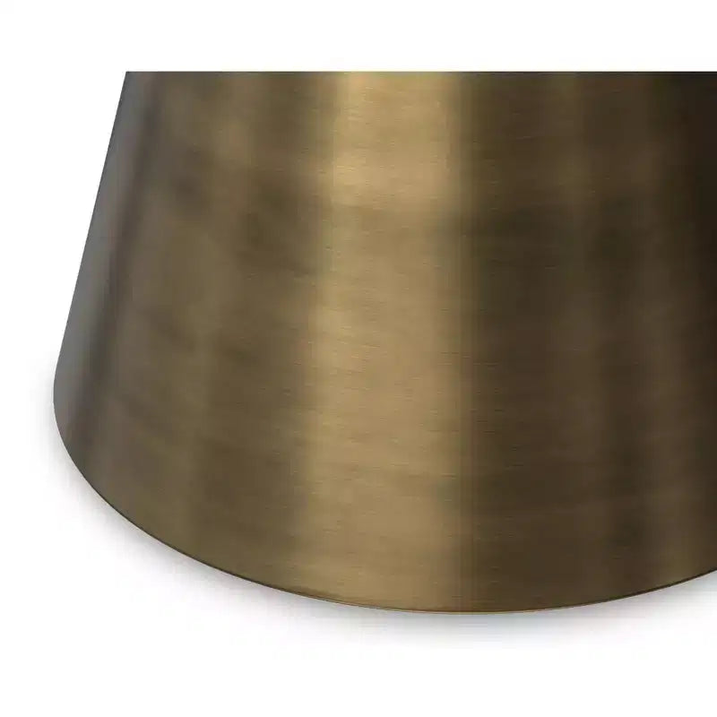 Tavolino in metallo da 14 pollici di larghezza, piano in marmo bianco con base in ottone anticato, completamente assemblato