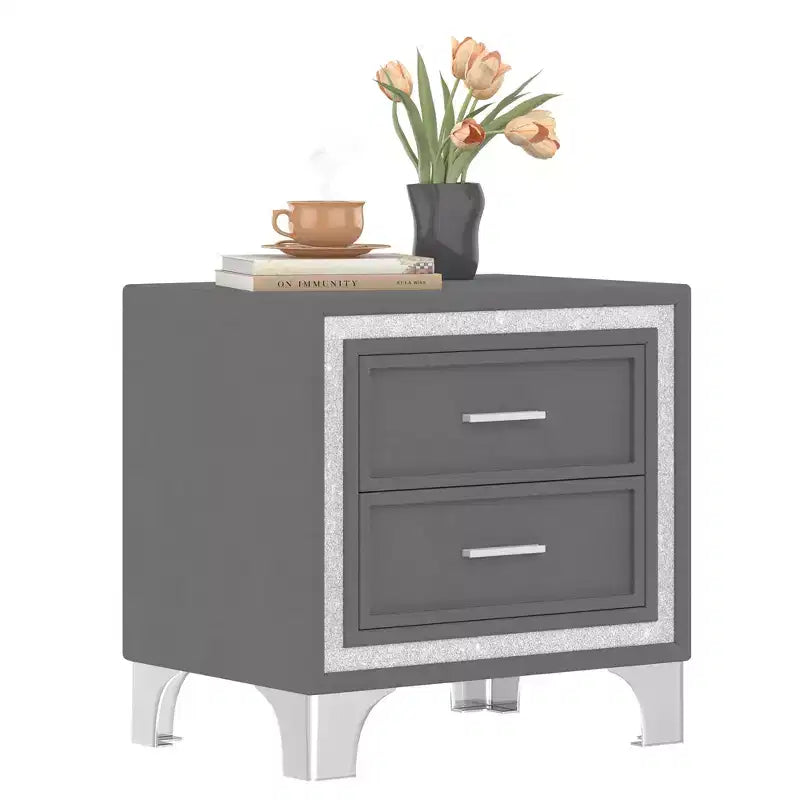 Comodino moderno di metà secolo con striscia decorativa glitterata argento, gambe in metallo e 2 cassetti, grigio