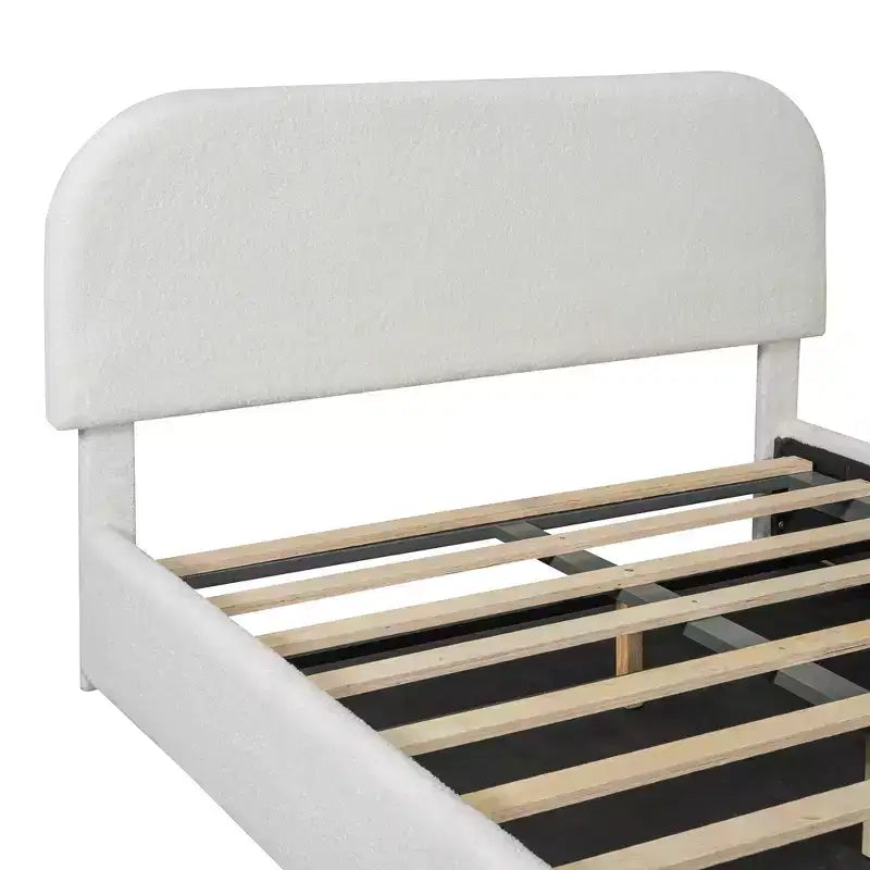 Letto Imbottito a Piattaforma in Pile Teddy Matrimoniale/Queen con Sistema di Contenimento Idraulico